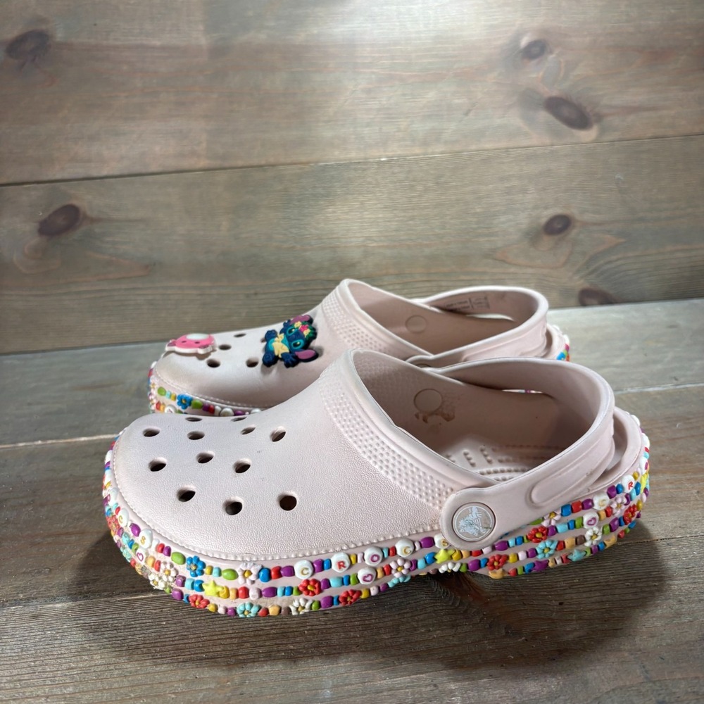 Crocs Classic Clog Girls size 3 shoes Pink Charms Decorated clogs